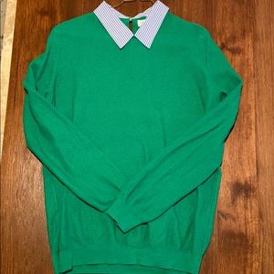 Lightweight sweater with collar